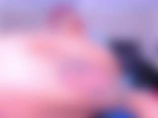 Live cam show with MelissaBloomm - Fingering on slutload