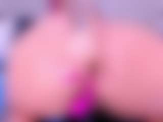 MelissaBloomm's Live Sex Cam Show