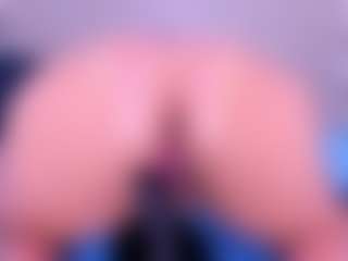 MelissaBloomm's Live Sex Cam Show