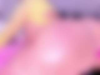 Live cam show with MelissaBloomm - Thick on Camsoda