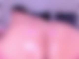 Live cam show with MelissaBloomm - Amateur on Camsoda