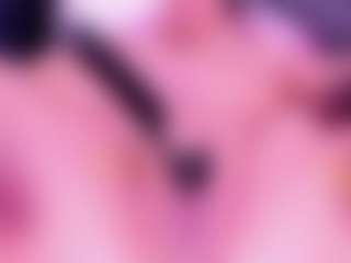 Live cam show with MelissaBloomm - Nipple Piercings on Camsoda