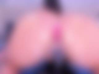 MelissaBloomm's Live Sex Cam Show