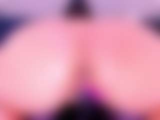 Live cam show with MelissaBloomm - Fingering on Fling VIP Chat