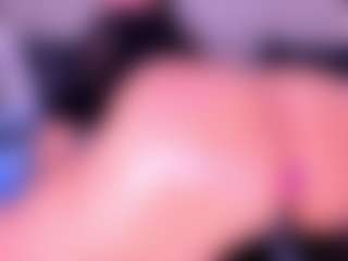 MelissaBloomm's Live Sex Cam Show