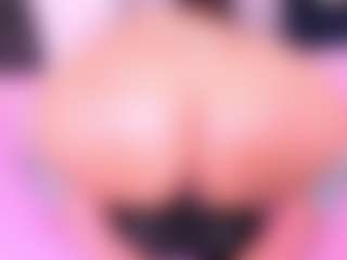 Live cam show with MelissaBloomm - Squirt Curvy on Streamer API