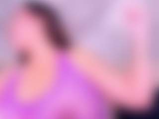 Live cam show with MelissaBloomm - Thick on Camsoda