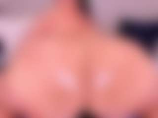Live cam show with MelissaBloomm - BBW Lush on Fling VIP Chat