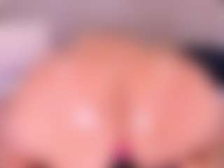 MelissaBloomm's Live Sex Cam Show