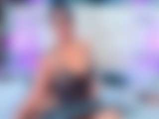 Live cam show with QUEENASS - Toys on Spunkpage