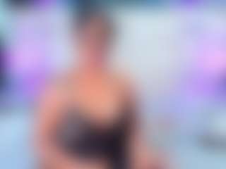 QUEENASS's Live Sex Cam Show