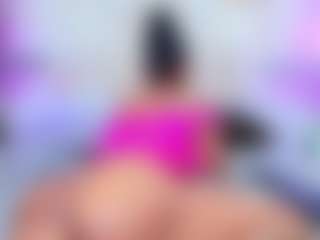 QUEENASS's Live Sex Cam Show