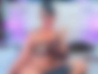QUEENASS's Live Sex Cam Show
