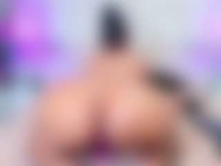 QUEENASS's Live Sex Cam Show