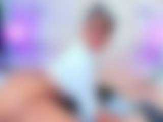 Live cam show with QUEENASS - Ebony Big Tits on Latina Girls