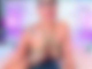 QUEENASS's Live Sex Cam Show