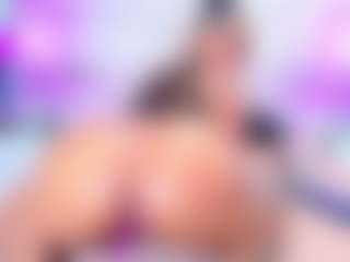 Live cam show with QUEENASS - Role Play MILF on madthumbs
