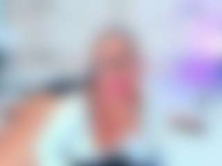 QUEENASS's Live Sex Cam Show