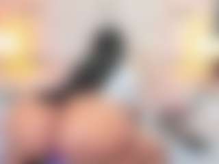 QUEENASS's Live Sex Cam Show