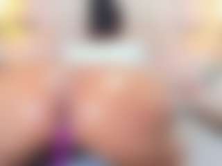 QUEENASS's Live Sex Cam Show