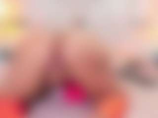 Live cam show with QUEENASS - Sexy on Camsoda