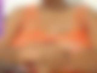 shakebigass MILF webcam performer live streaming