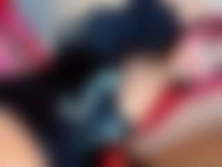 Live cam show with Ana-Paulet - Black Hair on Hubzter Live