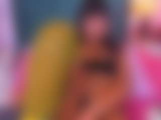 Live cam show with Daniela-Keller - Black Hair on Camsoda