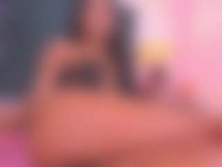 Live cam show with Daniela-Keller - Average on xplaylive.com