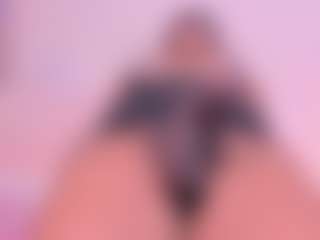 Live cam show with Daniela-Keller - Average on CamwithHer