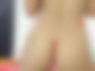 Live cam show with Olivia-Stevens - Petite on Camsoda Late Night