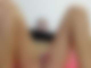 Live cam show with Olivia-Stevens - Fingering on Milf Play