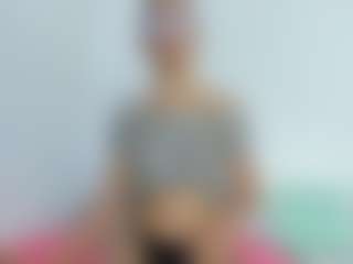 Live cam show with Olivia-Stevens - Orgasm on Camversity