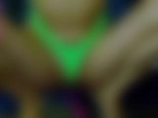 SelenSummer's Live Sex Cam Show