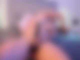 Live cam show with Danna Roberts - Striptease on Milfs Live