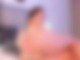 Live cam show with Danna Roberts - Squirt on sexylive.show