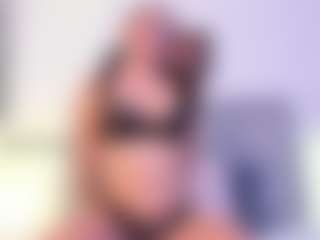 Live cam show with Danna Roberts - Toys on Fit Hotties