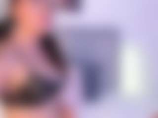 Live cam show with Danna Roberts - Shaved Pussy on Stripli.com