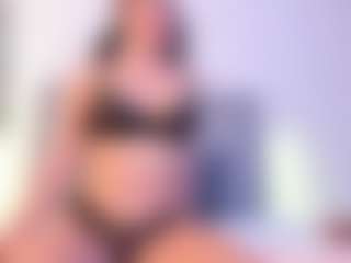 Live cam show with Danna Roberts - Athletic Cum on infinitiblacc.com