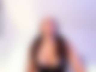 Live cam show with Danna Roberts - Strip Brown Hair on PervPlay.com