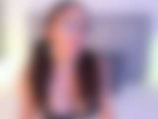Live cam show with Danna Roberts - Facial on CamSodaAdn
