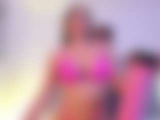 Live cam show with Danna Roberts - Brown Hair on googirlz