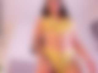 Live cam show with Danna Roberts - Big Tits Brown Hair on Camsoda