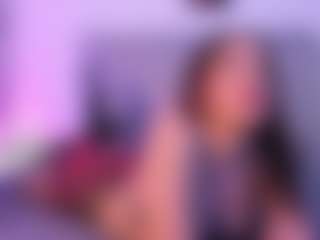Live cam show with Danna Roberts - Athletic Strip on CamSodaAdn