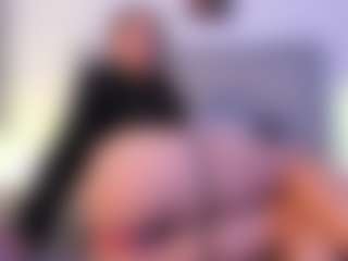 Live cam show with Danna Roberts - Big Ass on sexylive.show