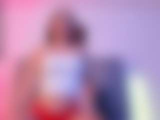 Live cam show with Danna Roberts - Athletic Shaved Pussy on Fling VIP Chat