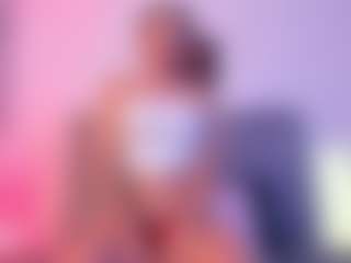 Live cam show with Danna Roberts - Big Tits on Camsoda