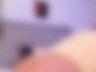 Live cam show with Danna Roberts - Fingering on sexylive.show