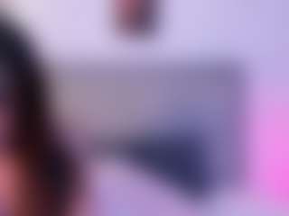 Live cam show with Danna Roberts - Spank Brown Hair on AdultVida.com