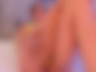 Live cam show with Danna Roberts - Public on Camsoda